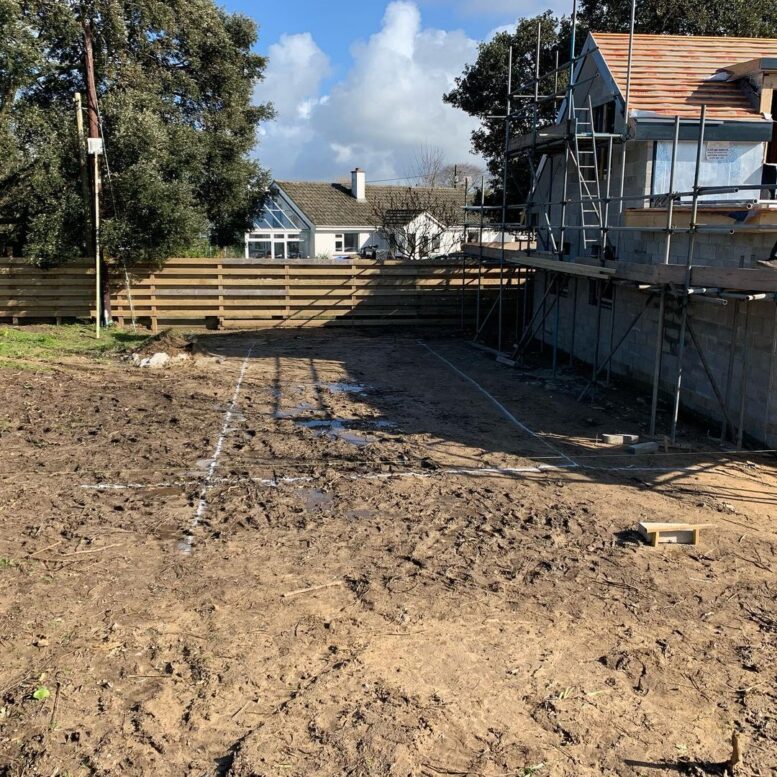 Marking out the foundations of the swimming pool Marking out the foundations of the swimming pool